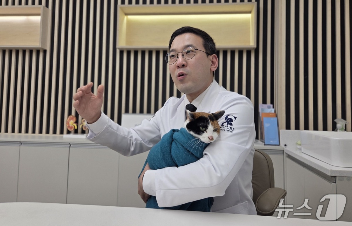 송우진 시그니처동물의료센터 원장